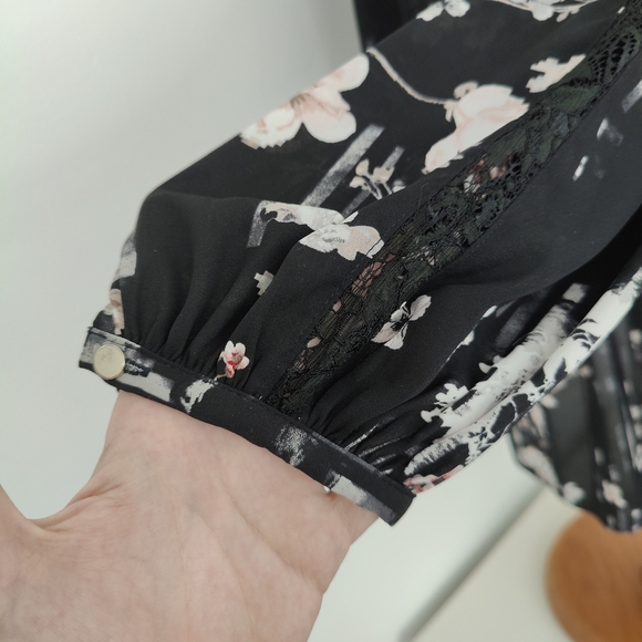 White House Black Market Floral Blouse 10 M Pink Flower Black Lace Chiffon Shirt - Picture 8 of 13